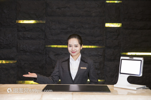 高效服務(wù)，視覺先行 酒店前臺圖文制作與運用指南